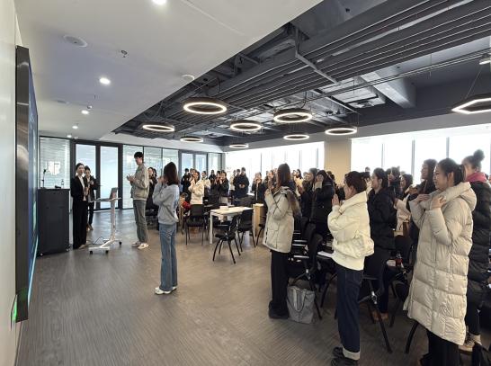 d31a43c5ef8223805e4e6552b7ed3c9